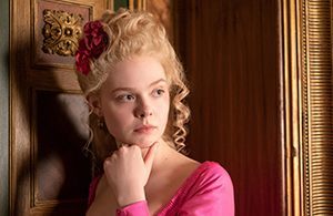 Elle Fanning on sensuous scenes, corsets, and rusted nails in the series «The Great»